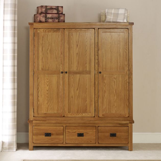 Rustic Oak Triple Wardrobe 3 Door, Triple Wardrobe With Drawers And Shelves