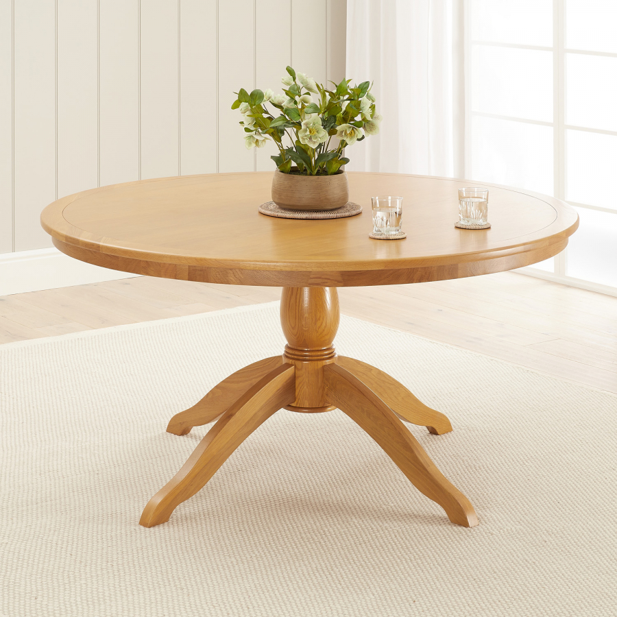 Cheshire Oak 1.5m Round Pedestal Dining Table – 6 to 8 Seater