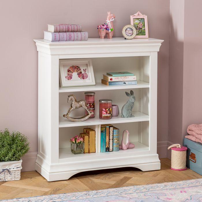 Wilmslow White Painted Small Low Compact Adjustable 2 Shelf