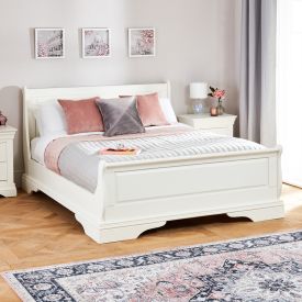 Wilmslow White Painted 4ft 6in Double Size Sleigh Bed