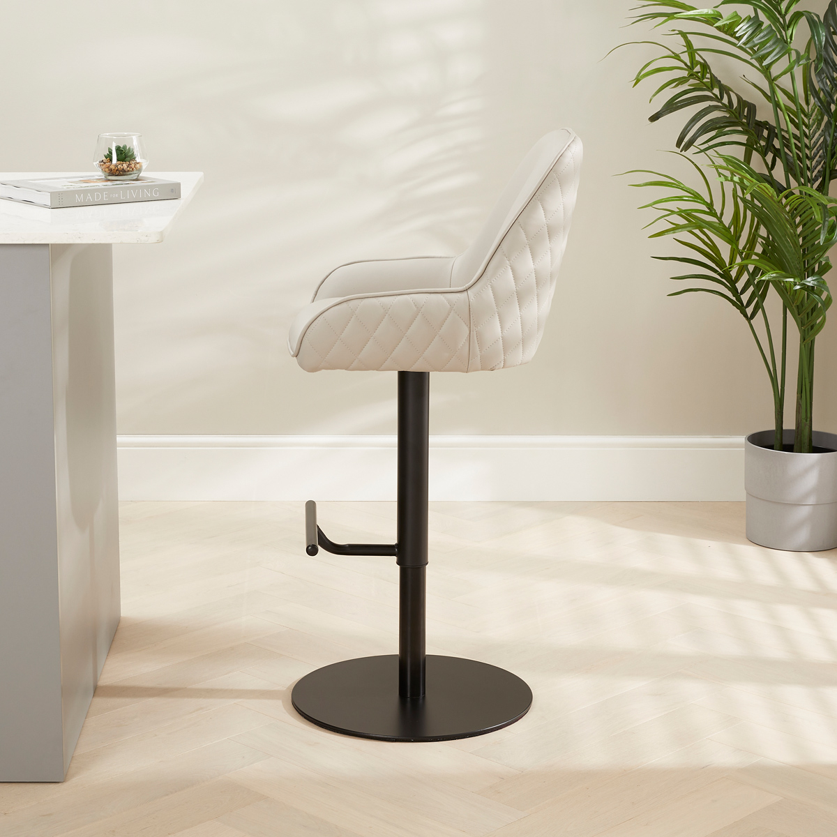 Leather adjustable bar stools discount
